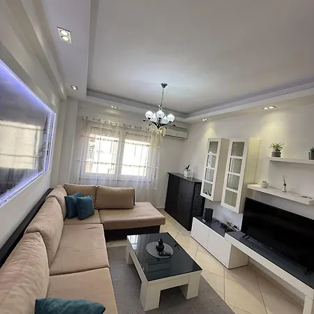 아파트 Charming 2 Bedroom In New Bazaar, *